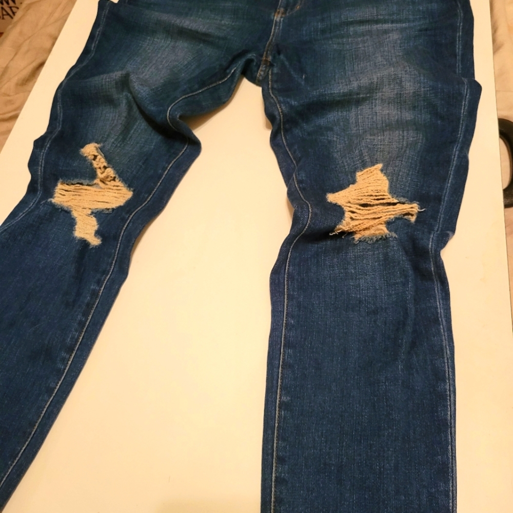 L'agence women's size 31 denim distressed jeans.